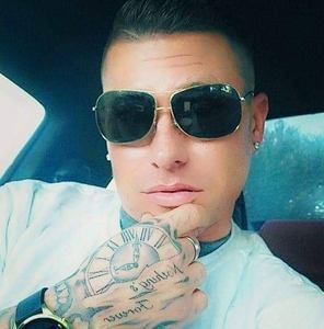 Meet your Posher, Ray